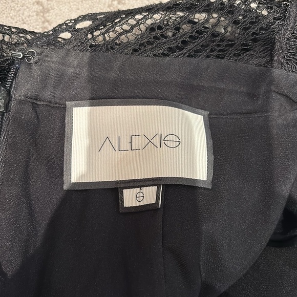 ALEXIS BLACK LACE DRESS - Picture 3 of 3